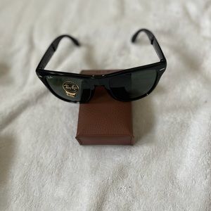 Brand new Ray Ban Wayfarer foldable sunglass.